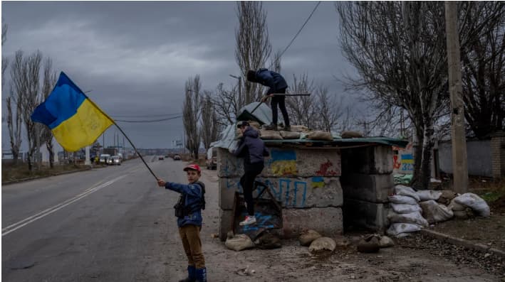 The Times: "Russland 'nutzt gestohlene ukrainische Kinder, um sie für zukünftige Kriege umzuerziehen'"