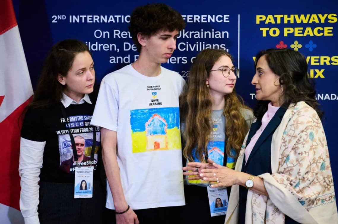 iNFOnews: "Mehr als 50 Länder geloben auf dem Gipfel in Toronto, ukrainische Kinder vor Russland zu retten"