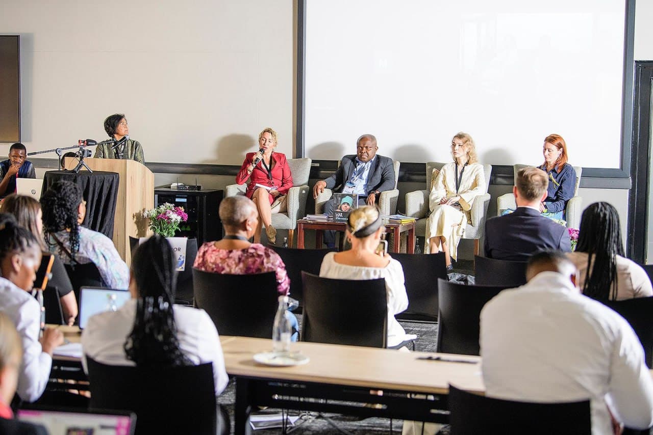 Південна Африка проводить конференцію з повернення українських дітей, депортованих та примусово переміщених Росією